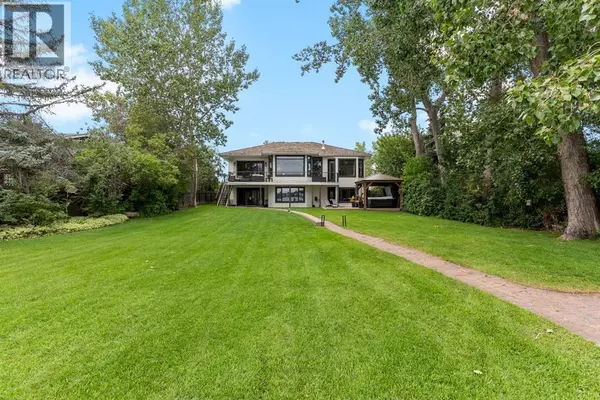 Chestermere, AB T1X1B5,732 West Chestermere Drive