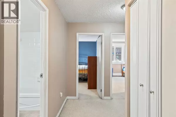 Calgary, AB T3C3R9,202, 1334 12 Avenue SW