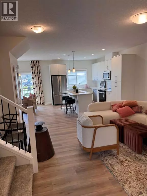 Calgary, AB T2X5R8,4 Wolf Hollow Road SE