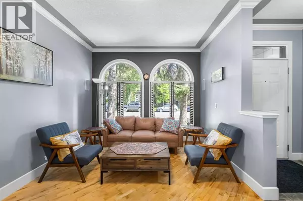 Calgary, AB T2N1A3,2409 7 Avenue NW