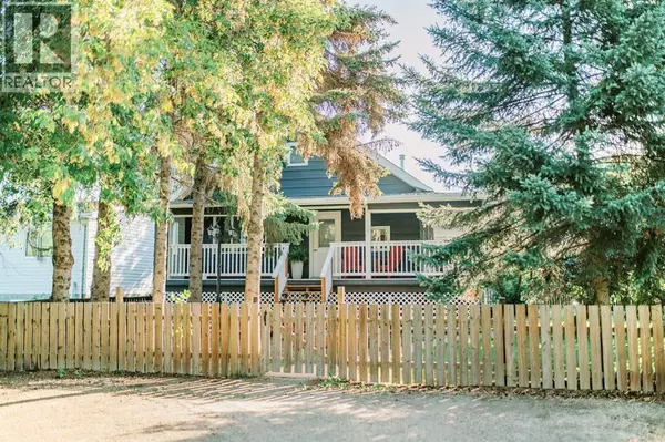 19 McNabb Street, Erskine, AB T0C1G0