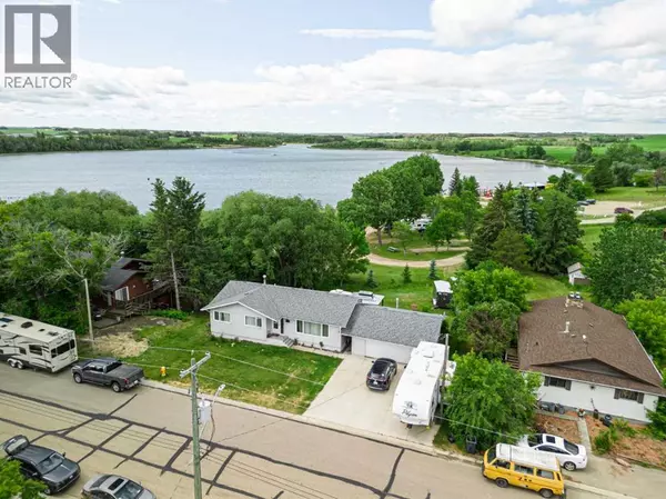 4812 Lake Street, Alix, AB T0C0B0