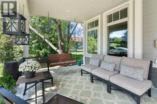 Calgary, AB T2M1L4,1308 21 Avenue NW