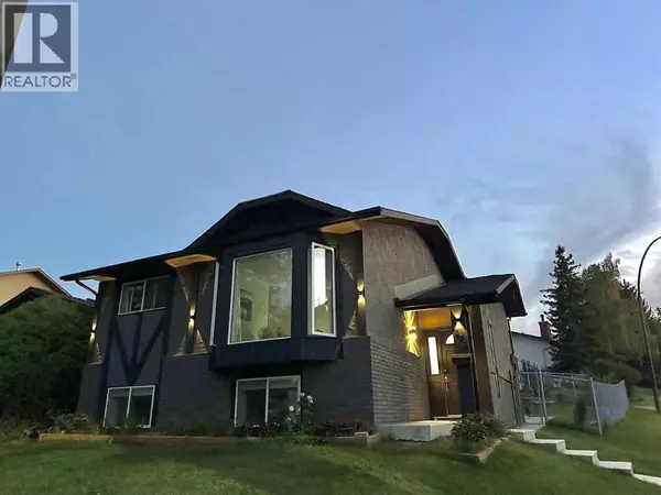 Calgary, AB T3K1T4,1371 BERKLEY Drive NW