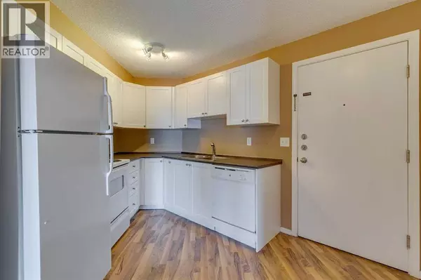 Calgary, AB T3K0M1,1413, 60 Panatella Street NW