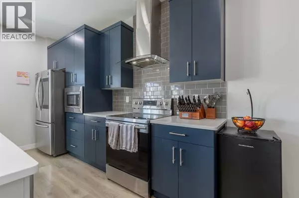 Lethbridge, AB T1J5V3,1366 Pacific Circle W