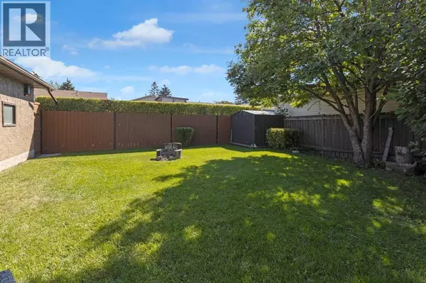 Calgary, AB T2A5Y6,968 Abbotsford Drive NE