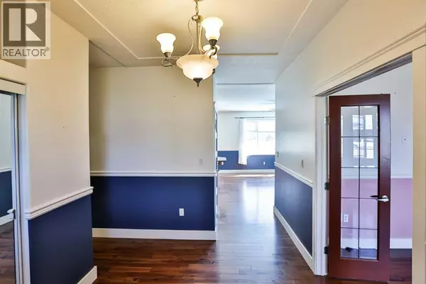 Raymond, AB T0K2S0,425 N 100 W