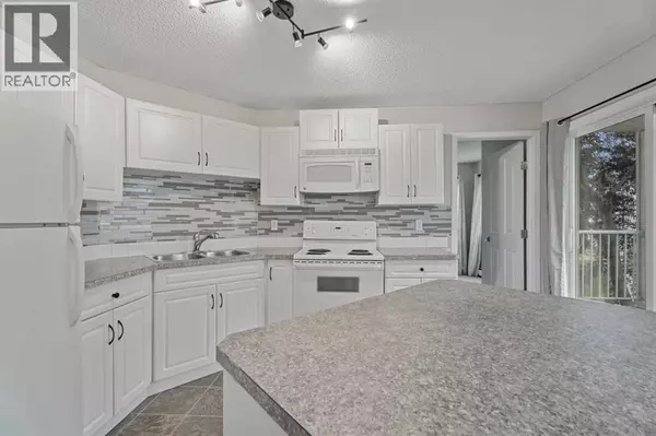 Calgary, AB T2B3R6,202, 7202 Valleyview Park SE
