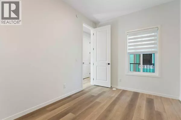 Calgary, AB T3H6K7,266 West Grove Lane SW