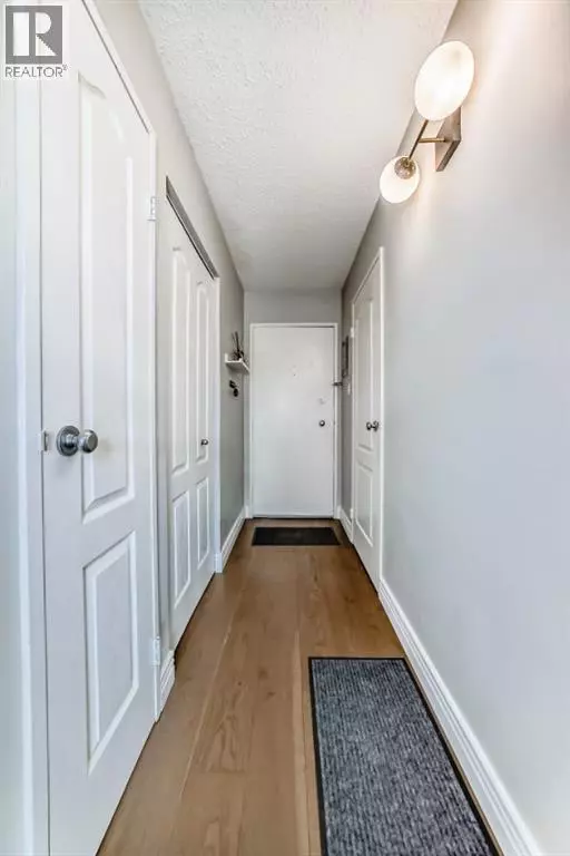 Calgary, AB T2G0L7,501, 1123 13 Avenue SW