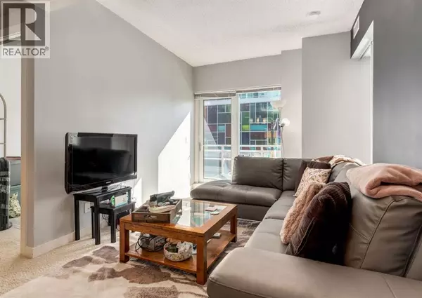 Calgary, AB T2R0V6,204, 215 13 Avenue SW