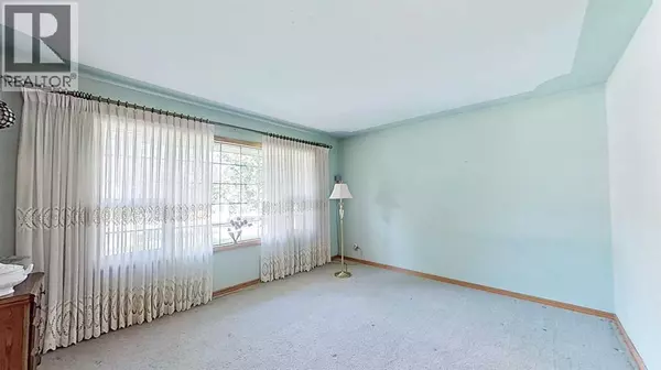 Calgary, AB T2E5P3,47 Montrose Crescent NE