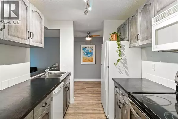 Calgary, AB T3T3T9,208, 550 Westwood Drive SW