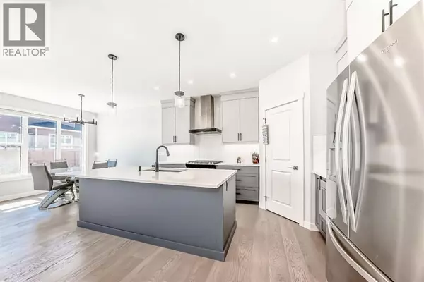 Airdrie, AB T4B5N1,857 Midtown Drive SW