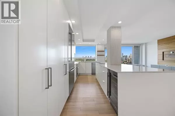 Calgary, AB T2S1Z2,609, 3204 Rideau Place SW