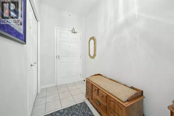 Calgary, AB T3A5Y7,422, 5201 Dalhousie Drive NW