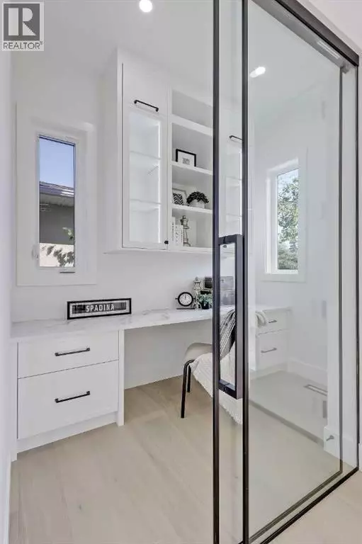 Calgary, AB T3C0X1,3108 14 Avenue SW