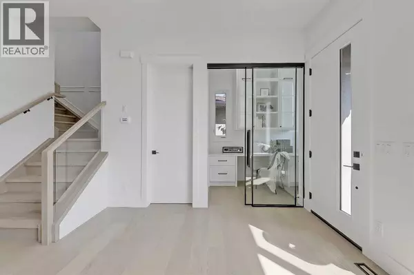 Calgary, AB T3C0X1,3108 14 Avenue SW