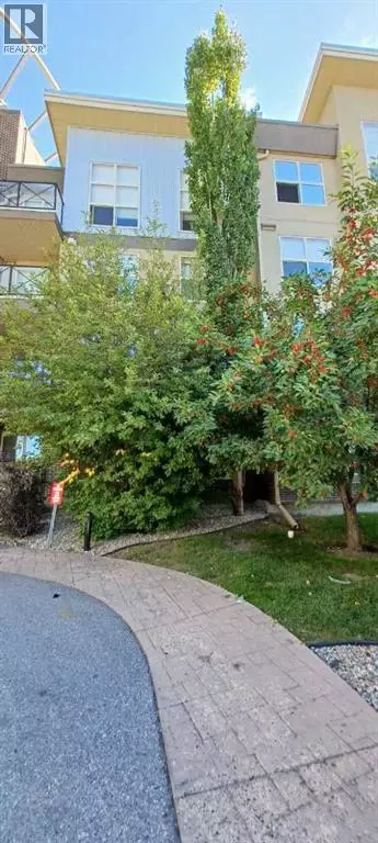 Calgary, AB T3G0C2,201, 88 ARBOUR LAKE Road NW