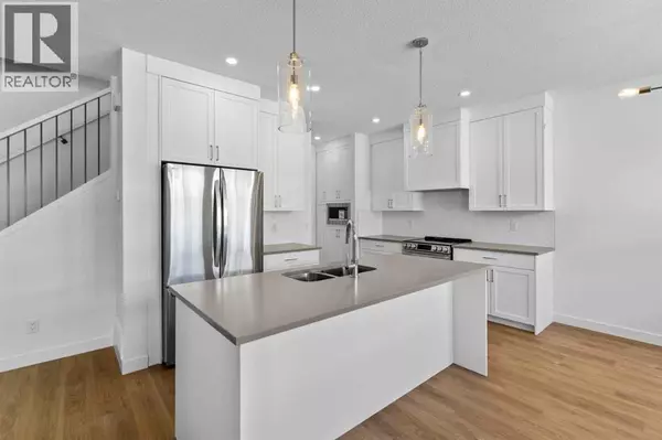 Airdrie, AB T3B3Y6,1003, 201 Cooperswood Green SW