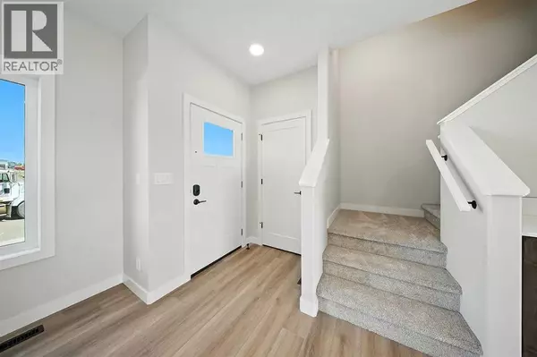 Sylvan Lake, AB T4S0W4,15 Gray Close