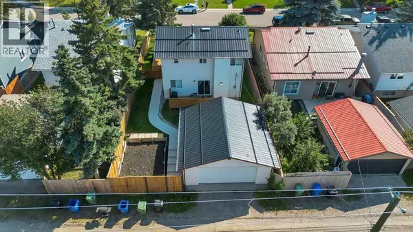 Calgary, AB T2W2X5,3112 107 Avenue SW
