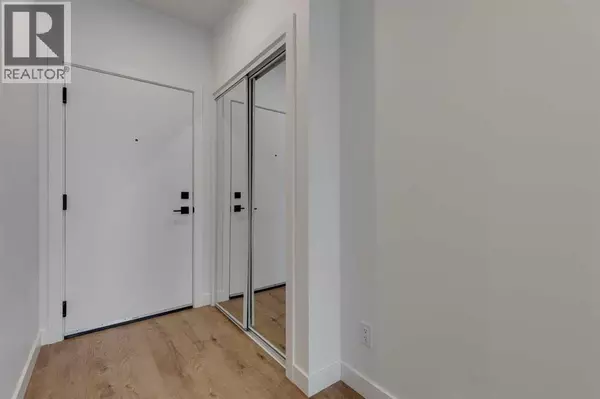 Calgary, AB T2N5G5,708, 110 18A Street NW