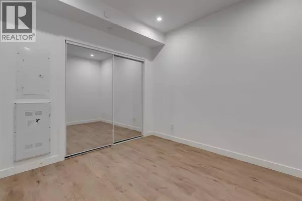 Calgary, AB T2N5G5,708, 110 18A Street NW