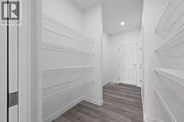 Calgary, AB T3N2L9,63 Corner Glen Common NE