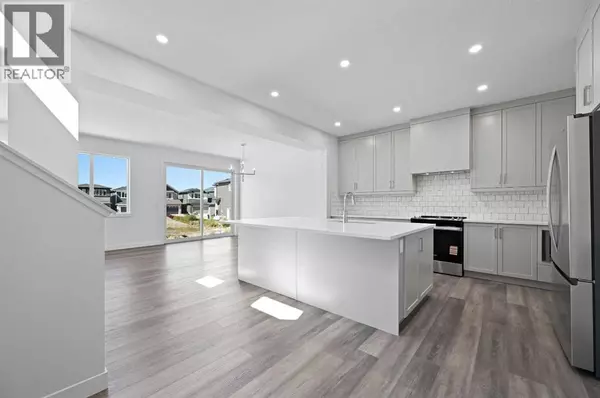 63 Corner Glen Common NE, Calgary, AB T3N2L9