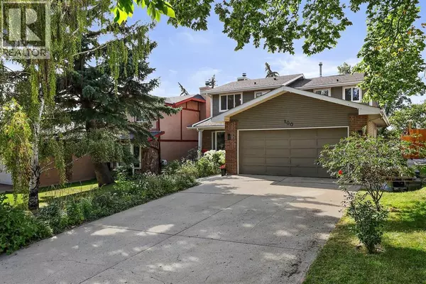 Calgary, AB T3G1Z5,100 Hawkfield Crescent NW