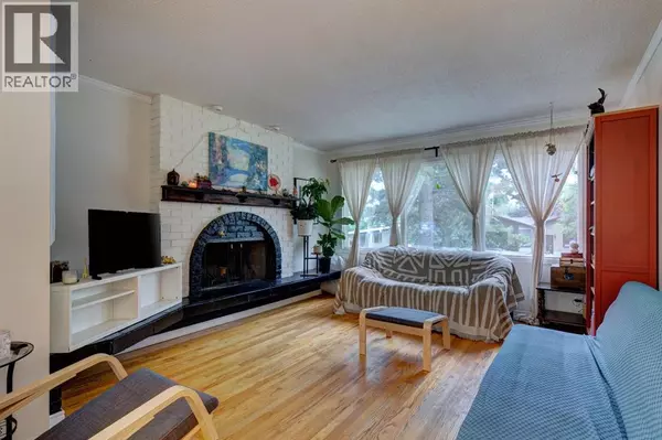 Calgary, AB T3E5H6,3608 58 Avenue SW