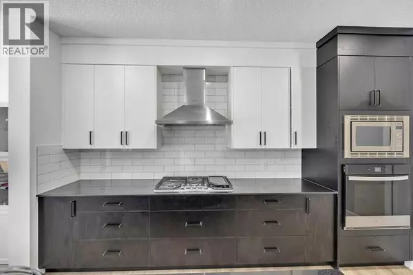 Airdrie, AB T4B5N1,1098 Midtown Avenue SW