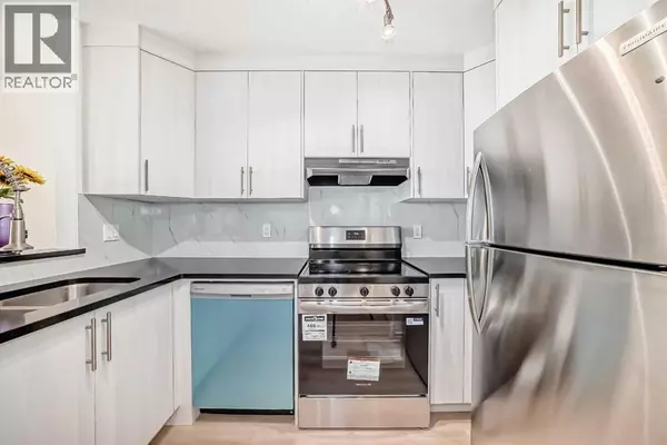 Calgary, AB T3H2L3,10, 305 Village Mews SW