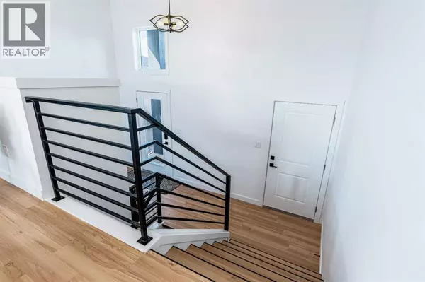 Lethbridge, AB T1J5W3,661 Devonia Road W