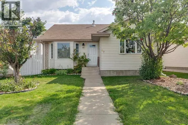 67 Duston Street, Red Deer, AB T4R2L6