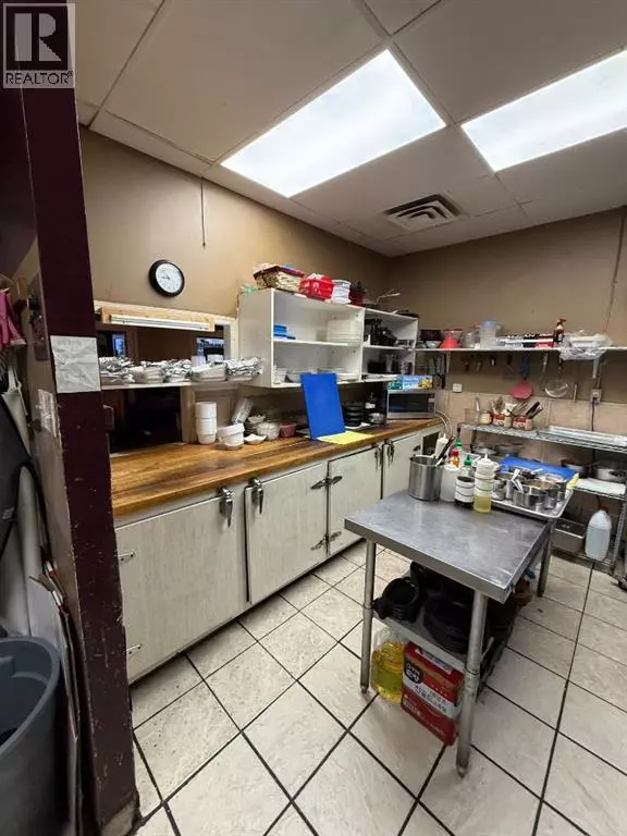 123 Restaurant Avenue, Calgary, AB T2E6M6