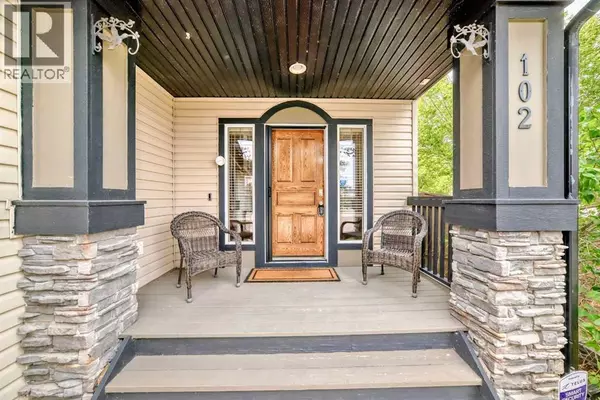 Chestermere, AB T1X1S1,102 WEST CREEK Mews