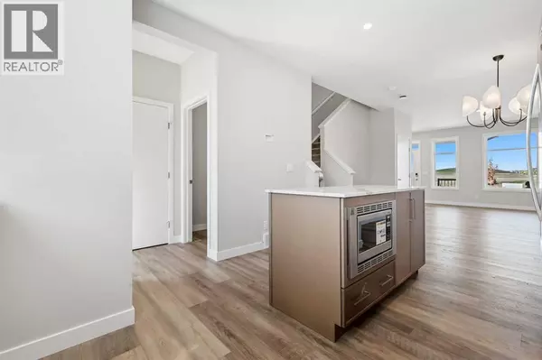 7023 Rangeview Avenue SE, Calgary, AB T3S0P9