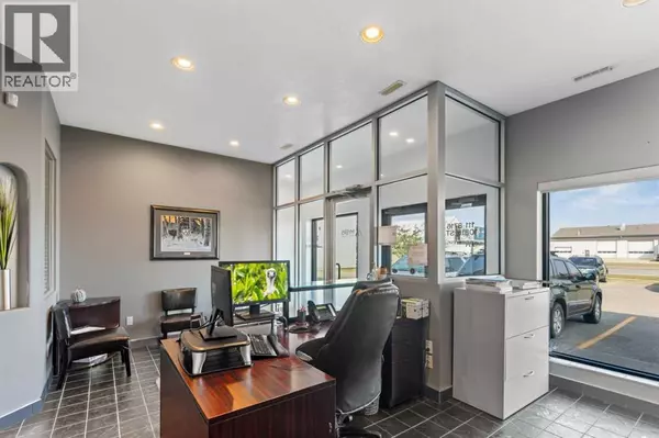 Grande Prairie, AB T8V4C7,111, 8716 108 Street