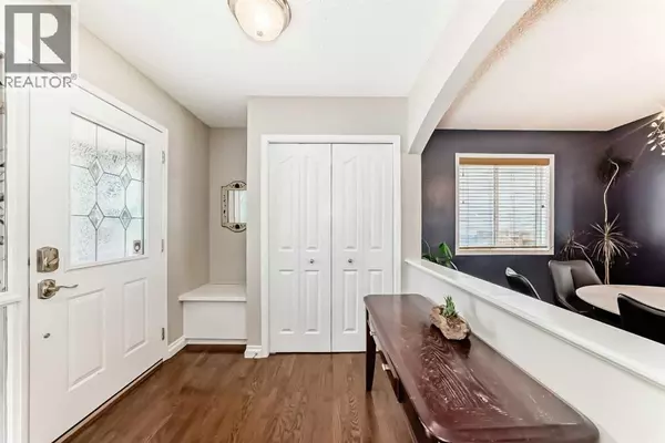 Calgary, AB T3H5A2,54 Cougarstone Mews SW