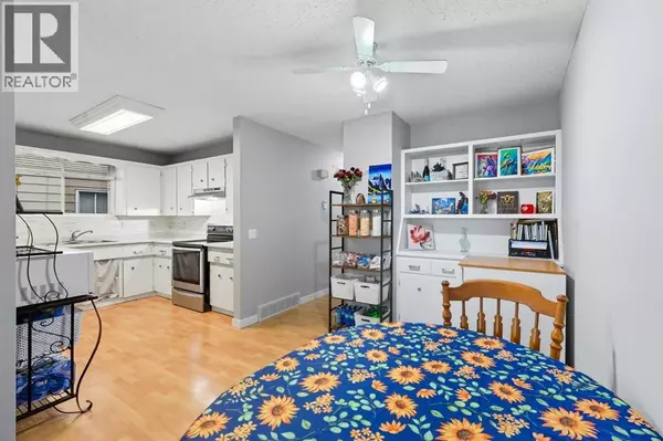 Calgary, AB T3K1S6,1137 Berkley Drive NW