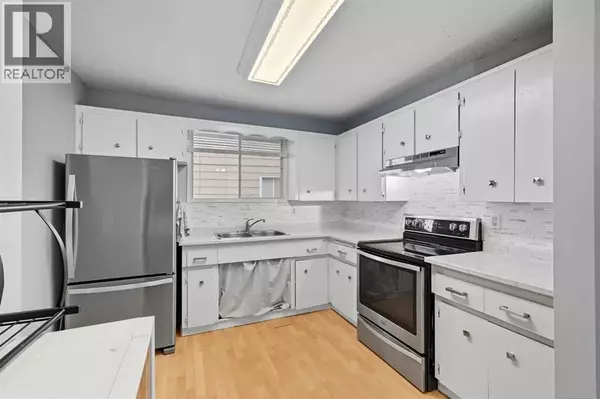 Calgary, AB T3K1S6,1137 Berkley Drive NW