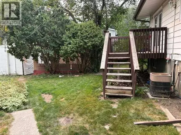 Lethbridge, AB T1J0W2,1512 5 Avenue S