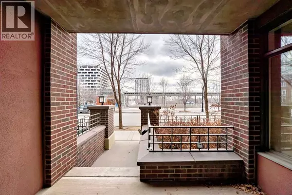 Calgary, AB T2E2M9,108, 990 Centre Avenue NE