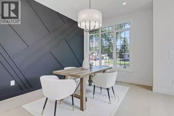 Calgary, AB T2N3A7,737 36 Street NW