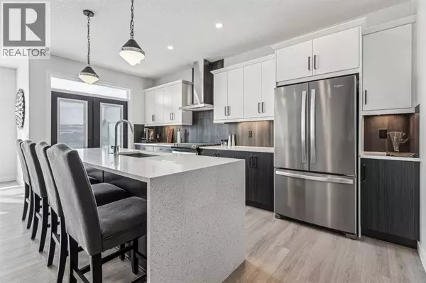 123 Mitchell Way NW, Calgary, AB T3R2B5