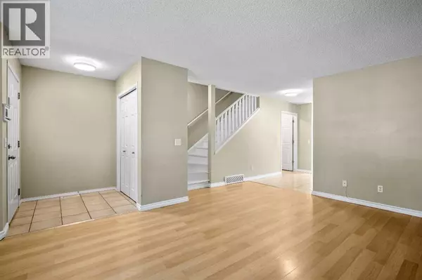 Calgary, AB T3K5K1,5 Country Village Landing NE