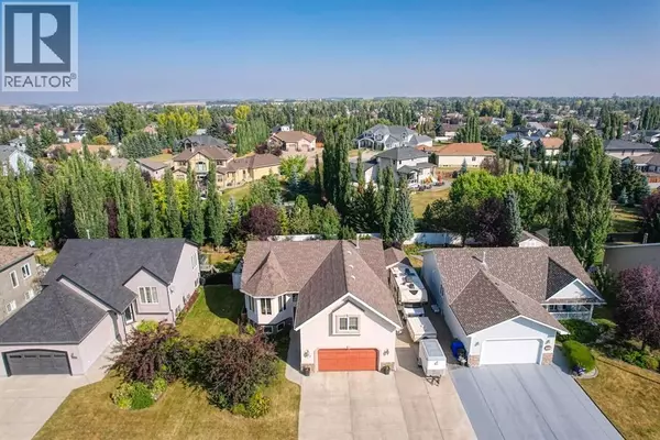 6002 60 Street, Olds, AB T4H1X8